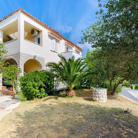 Apartments Sime Lopar Exterior photo