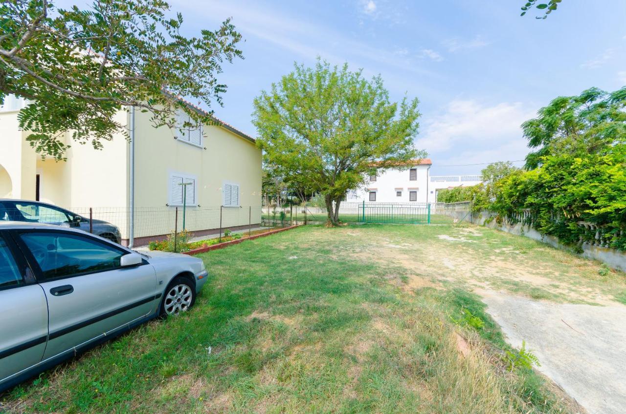 Apartments Sime Lopar Exterior photo