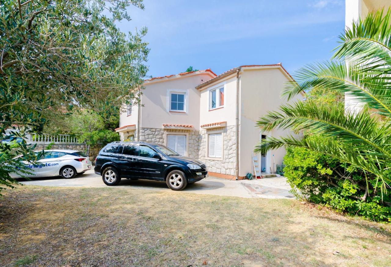 Apartments Sime Lopar Exterior photo