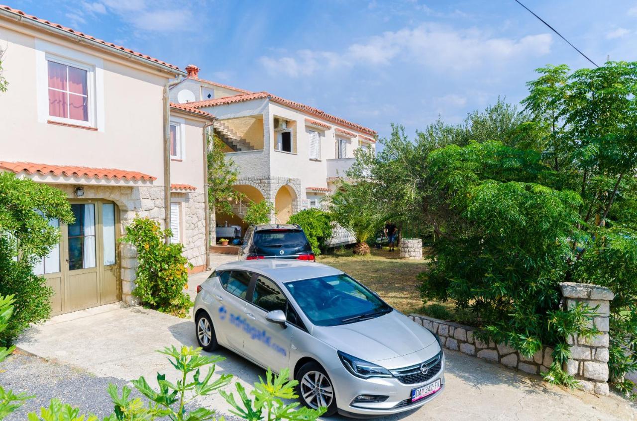 Apartments Sime Lopar Exterior photo