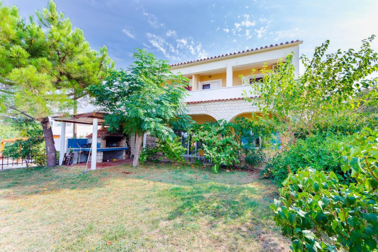 Apartments Sime Lopar Exterior photo