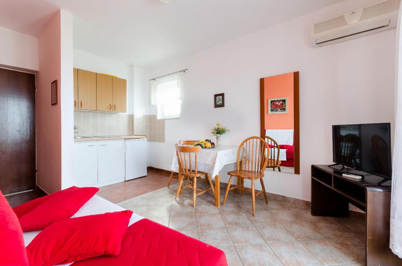 Apartments Sime Lopar Room photo
