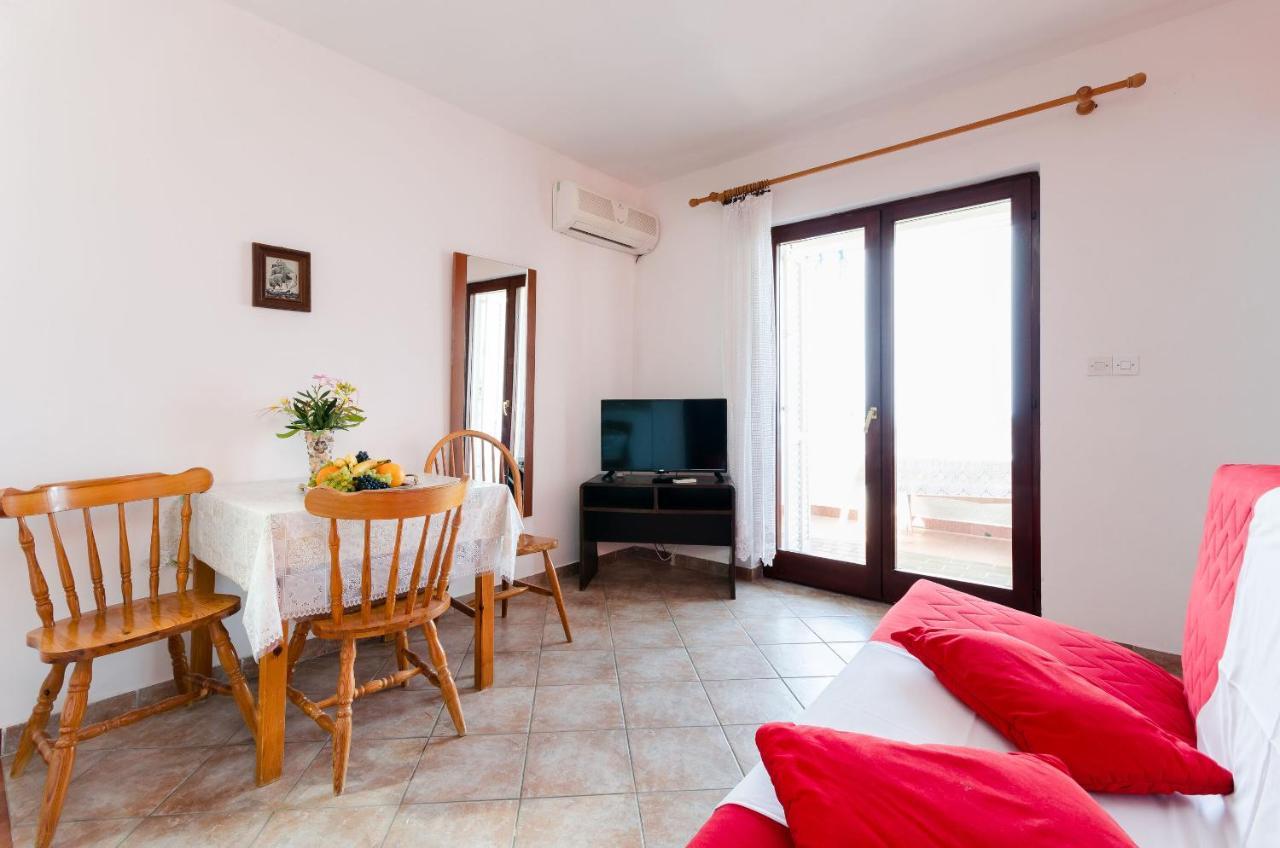 Apartments Sime Lopar Room photo