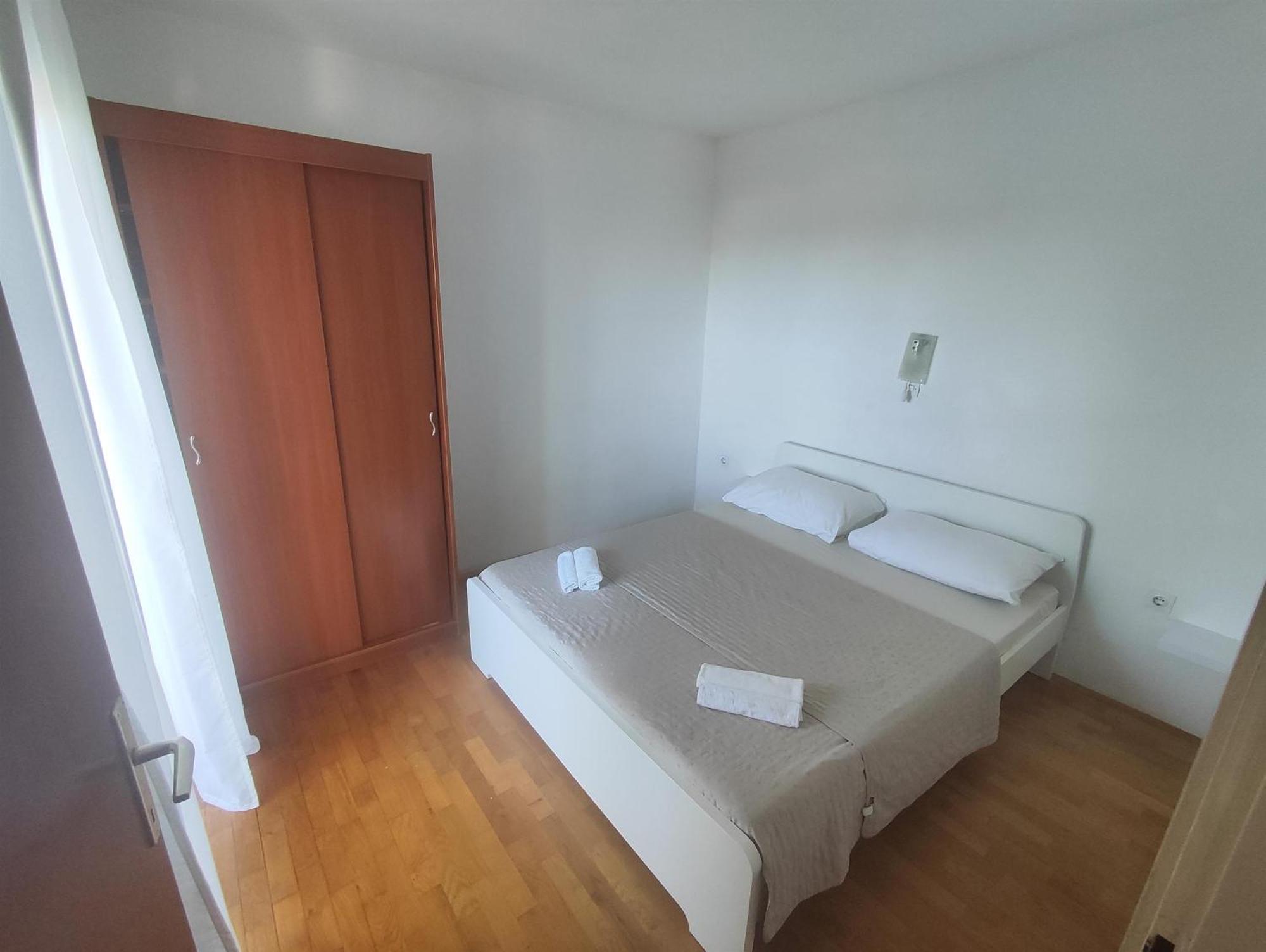 Apartments Sime Lopar Exterior photo