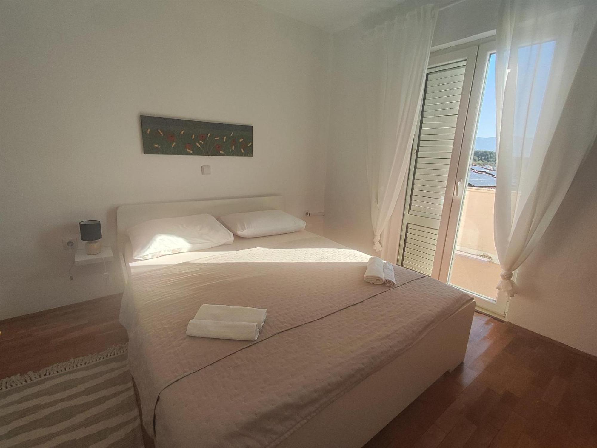 Apartments Sime Lopar Exterior photo